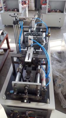 China Screw Heating Extrusion Bottle Blow Molding Machine for PP PE Raw Material 1 - 5L Different Size for sale