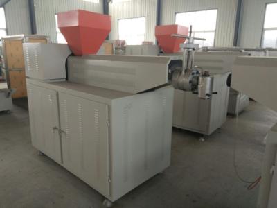 China Constant Temperature Pvc Extrusion Machine , Automatic Plastic Moulding Machine for sale