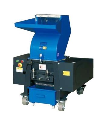 China PE PP Material Plastic Scrap Grinder for Waste Plastic Recycling 100 - 1000 KGS Capacity for sale