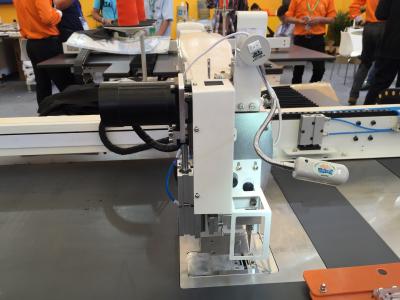 China Handtas/Automatische het Watteren van Infanette CNC Machine met Beweegbare Omkering Presser Te koop