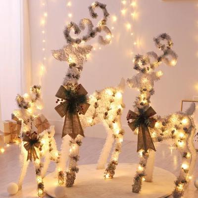 China Christmas Decorations Lighting Buck Doe Fawn Reindeer Lighted Christmas Deer Family Set Outdoor Yard Lawn Stations Decoration Sparkle Christmas Antlers for sale