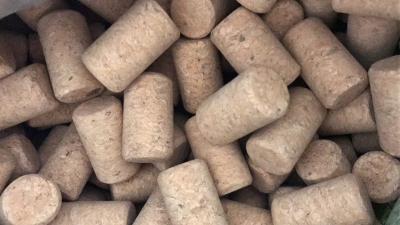 Cina tappo del sughero del vino di 24*44MM & sughero di Champagne con il materiale agglomerato del sughero in vendita