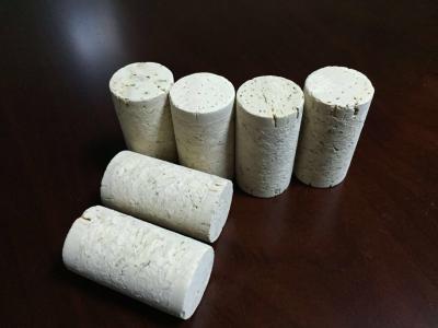 China Tapón del corcho de 1+1 vinos y corcho grados B los 24*44MM de Champán con el material aglomerado del corcho del grano fino en venta