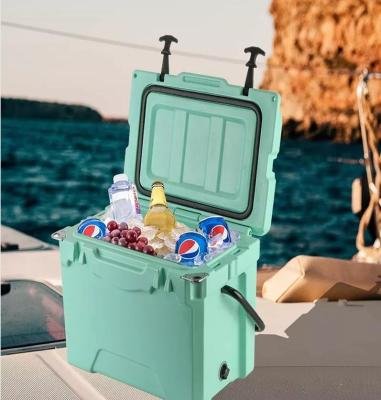 China Insulated 2022 Low price promotion big blood vaccine plastic cooler box beer can drinking ice cooler box with handle for sale