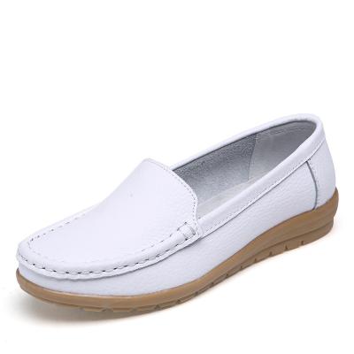 China Beef tendon sole large size women's shoes white non-slip flat shoes mother bean shoes female hospital nurse shoes leather for sale