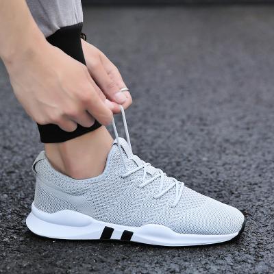 China Fashion trend high quality leisure sports new men's sports shoes cushion men's lightweight running shoes for sale