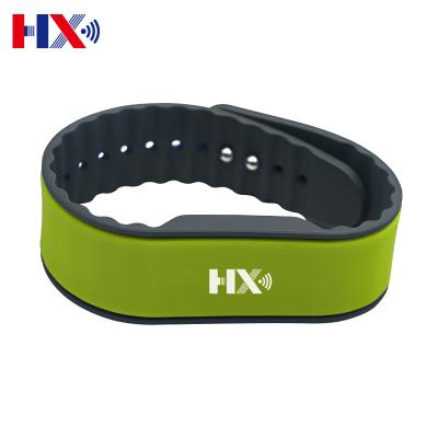 China Nfc Silicone Smart Wristband Payment Wristband Soft Waterproof/Waterproof Rfid Adjustable Programmable Cashless Payment for sale