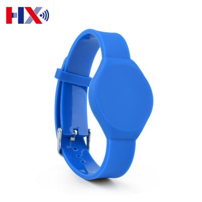 China Factory Passive NFC Armband Wristband Custom Logo 125khz TK4100 RFID Waterproof/Waterproof Wristband for sale