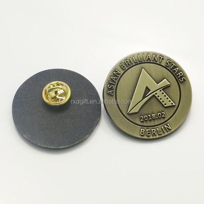 China Runxinda Factory American Wholesale Die Casting Round Metal Badge for sale