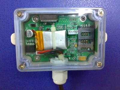 中国 GPRS/AVL GSM の小型 GPS の破片の追跡者が付いている装置を追跡する GPS 販売のため