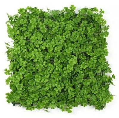 China PE Customizable Green Artificial Wall Grass Eco Friendly Decoration UV Resistant Weatherproof for sale