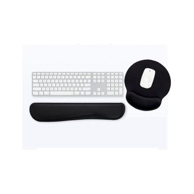 China Cheap No Bad Smell Anime Memory Foam Custom Gaming Mouse Pads With Wrist Rest for sale