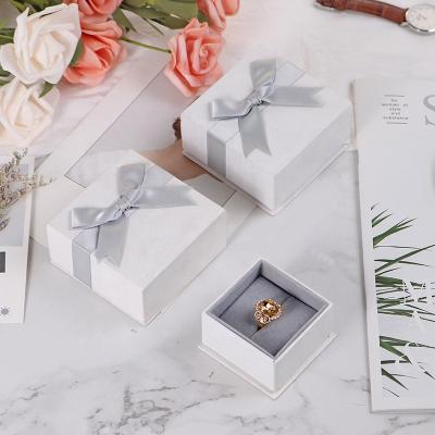 China Beautiful Factory Custom Gift Necklace Earring Ring Paper Jewelry Packaging Box for sale