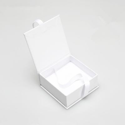 China Hot Recycled Style Materials Promotion Materials News Box Packing Box Magnetic Packaging Small Packaging Boxes With Logo for sale