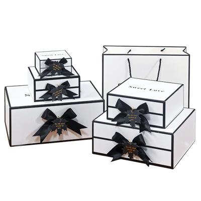 China Recycled White Cardboard Boxes Materials Price High Quality White Gift Box Cheap Magnetic Boxes for sale