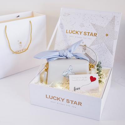 China Logo Recyclable Gold Foil Fashion White Gift Box And Bag Birthday Creative Gift Boxes For Girls Magnetic Gift Boxes for sale