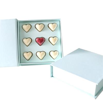 China Recyclable Customized Blue Round Lattice Gift Box Book Chocolate Heart Shaped Paper Packing Boxes for sale