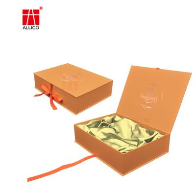 China Luxury Recycled Materials Gold Gift Packaging Box Printing Logo Wig Cardboard Box With Satin Inside for sale