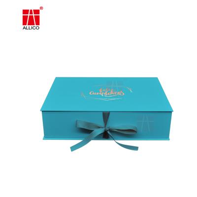 China Luxury Customized Recyclable Blue Color Apparel Cardboard Paper Gift Box Packaging For Clothes for sale