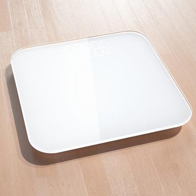 China Step On Amazon Bathroom Scale 180kg Smart Digital Electronic Household Measures Blue Tooth Small Personal Scale for sale