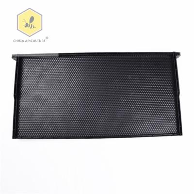 China Bee Farm Beekeeping Tools Bee Frame Black Plastic Heavy Wax Coated Medium Size Base Deep Plastic Sheet Of Frame for sale