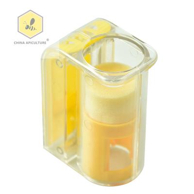 China Bee Farm Beekeeping Tools High Quality One-Hand Queen Registration Bottle Cage Bee Rearing For Beekeeping for sale