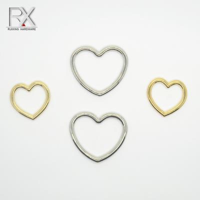 China Wholesale Zinc Alloy Heart Shape Belt Buckle Heart-shape Metal Ring Metal Love Buckle For Garment Handbag for sale