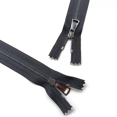 China #3 China Supplier Nickel Free Colored Metal Zipper Black Fabric Band Metal Zipper With Puller for sale