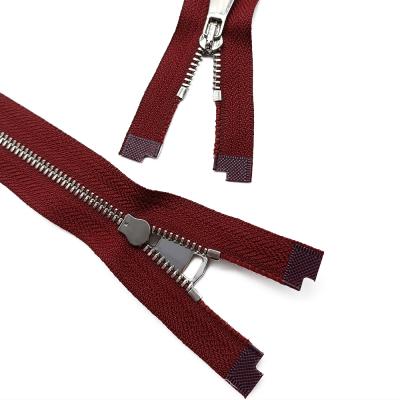 China Factory Wholesale Red Cloth #3 Band Zipper Open End Metal Zipper Pants Zipper Nickel Free for sale