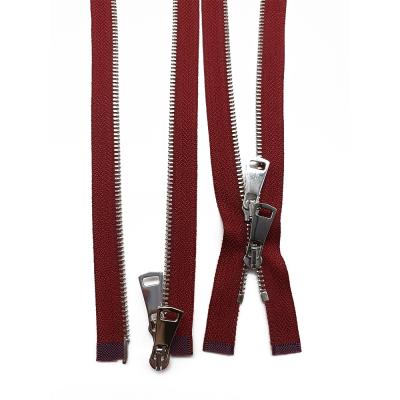 China Hot Sales #3 Nickel Free High Quality Crimson Band Separator Two Way Zipper With Double Sliders for sale