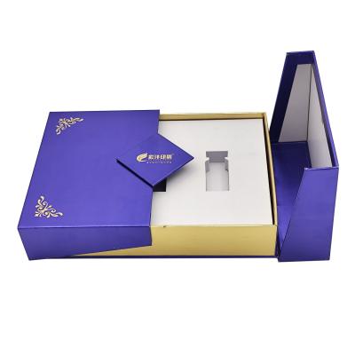 China Magnetic Closure Cosmetic Rigid Gift Box Cardboard Luxury Perfume Box Packaging for sale