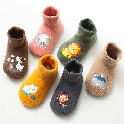 China 6 Colors Winter QUICK DRY Custom Socks For Baby Coral Velvet Anti Slip Crew Baby Children Kids Socks for sale