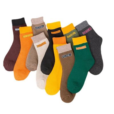 China Wholesale Knitted Sweat-absorbent Mens Crew Spring Socks QUICK DRY for sale