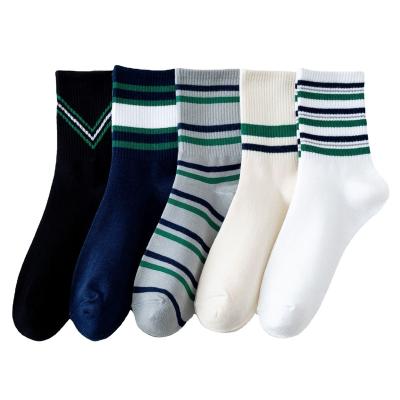 China QUICK DRY Mens Mediafashion Custom Sweat-absorbent Stripes Cotton Knitted Socks Crew Spring Wholesale Socks for sale