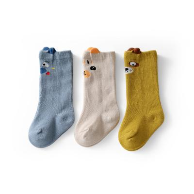 China Athletic Newborn Male And Female Newborn Baby Hits Autumn And Winter Socks for sale