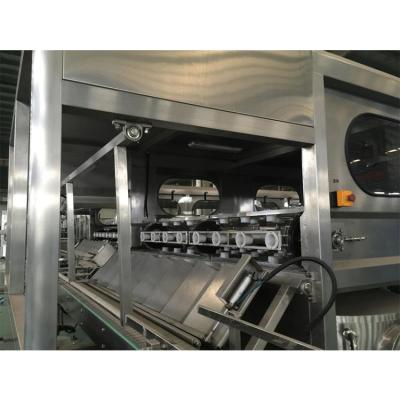 Cina Top Sell 380V 2000Bph Can Filling Machine Can Automatic Carbonated Beverage Filling Machine in vendita