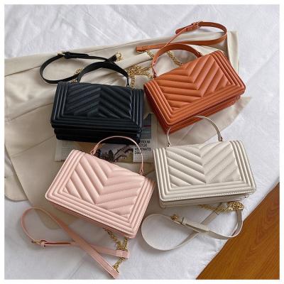 China Designer Flap Women Handbags Diamond Shoulder Bags Female Envelope of other new fashion women's handbag grabs brand Bolsa small chain for sale