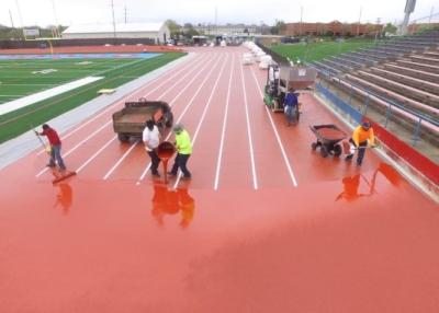 China Instalación de pista de atletismo a prueba de golpes No tóxica 8-20 mm de espesor para deportes en venta