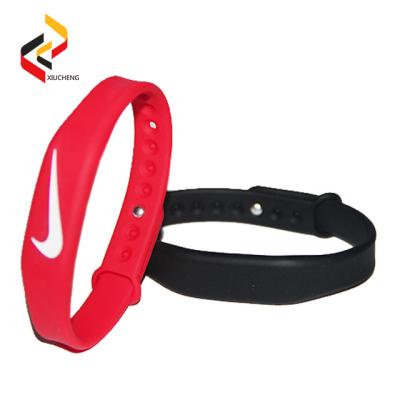 China Waterproof / ISO14443A / ISO15693 RFID 13.56Mhz Waterproof NFC Wristband Silicone Wristband for sale