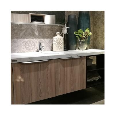 China Boloni Modern Design Beautiful Modern Bathroom Mirrored Cabinets for sale