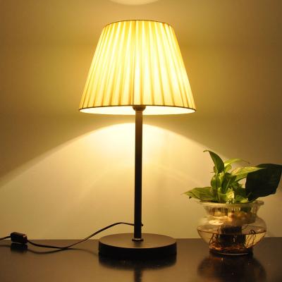 China Modern Simple Canvas Shade Nightstand Desk Lamp Fabric Table Lamp Modern Dimming Metal Base Led Desk Lamp For Bedroom Hotel Bedside for sale