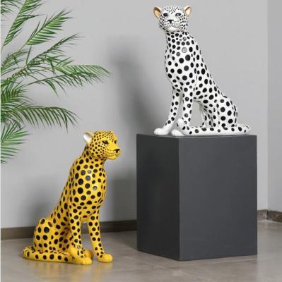 China New Europe Modern Design Art Statue Resin Panther Leopard Statue for sale