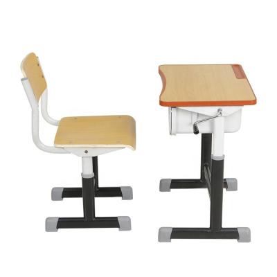 China Ergonomische Sperrholz-Klassenzimmer-Schreibtische und Stühle zu verkaufen