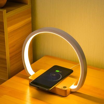 China Modern Touch Control Desk Light with Wireless Charger Nightstand Table Lamp Reading Lamp for Bedside Reading Home Office for sale