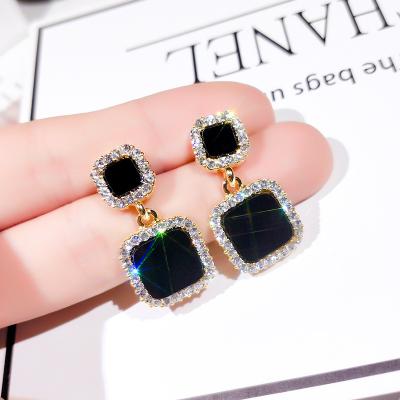 China FASHIONABLE ascetic style long Diamond Earrings black for sale