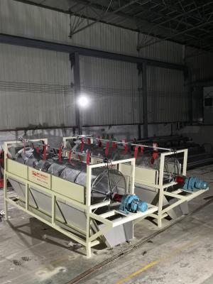 China Rolling Type Vibration Fileter Wet Drum Magnetic Separator for sale