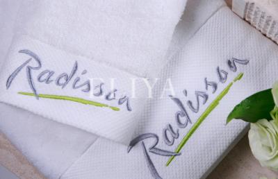 China Super Absorbent  Luxury Home / Hotel Bath Towels Sets Pure White and Plain Dyed for sale