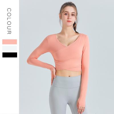 China Breathable Long Sleeve Yoga Workout Tops Lightweight Thumb Notch Shirts Sport Wear For Women Breathable Gym Sportswear Seamless Cross for sale