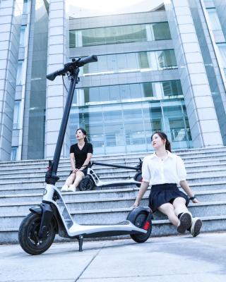 China 2020 Unisex New Original 9 Inch Electric Motorcycle 25km/h Smart Step EScooter For Teenager Electric Scooters for sale