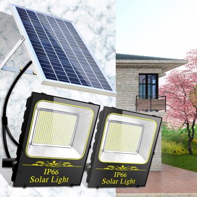 China Outdoor Illumination NAAISI High Lumen Dating 100W 200W 300W Landscape Security Sport Lights Led Solar Flood Light for sale